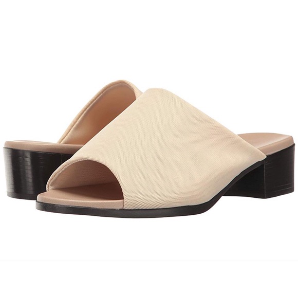 munro beth slide sandal